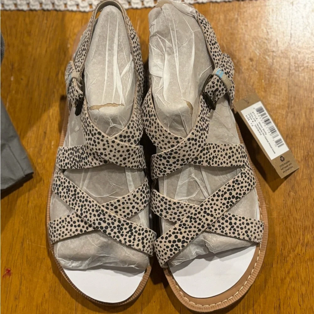 TOMS Sicily Strappy Leather Sandals – Macadamia Mini Cheetah Suede – Size 7.5 - Picture 2 of 12